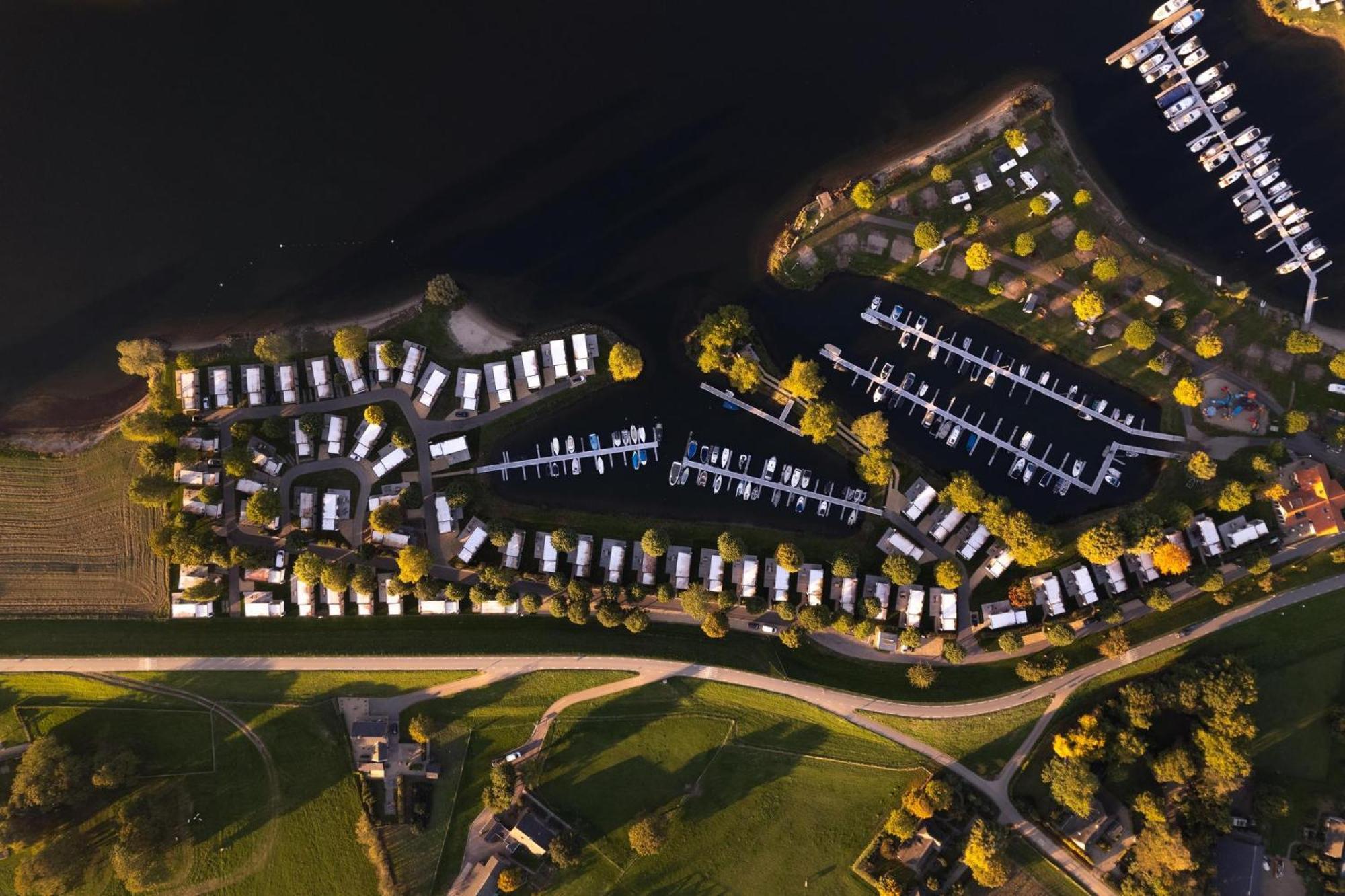 Hotel Marinapark Bad Nederrijn Maurik Exterior foto